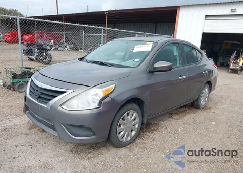 2015 Nissan Versa 1.6 Sv z USA, uszkodzony, nr VIN 3N1CN7AP7FL832744